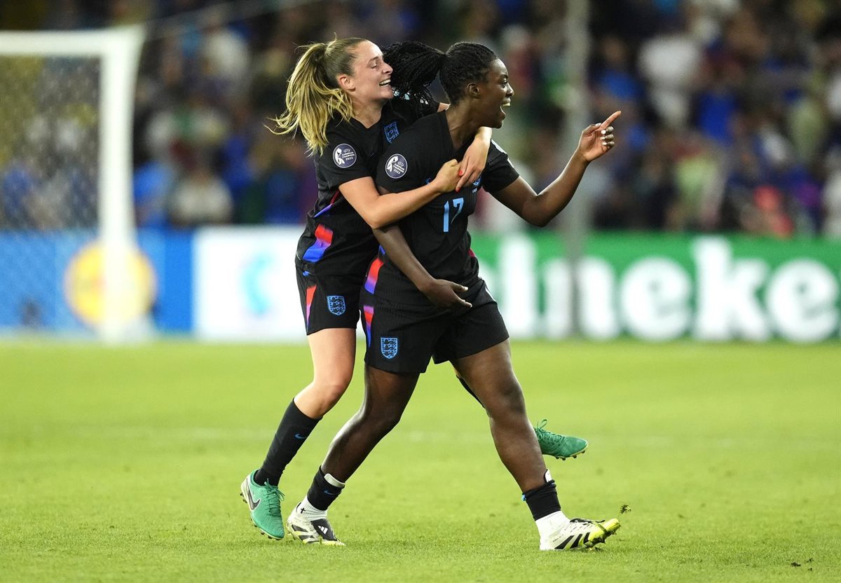 Inglaterra rescata el 'catenaccio' con un milagro y un polémico penalti