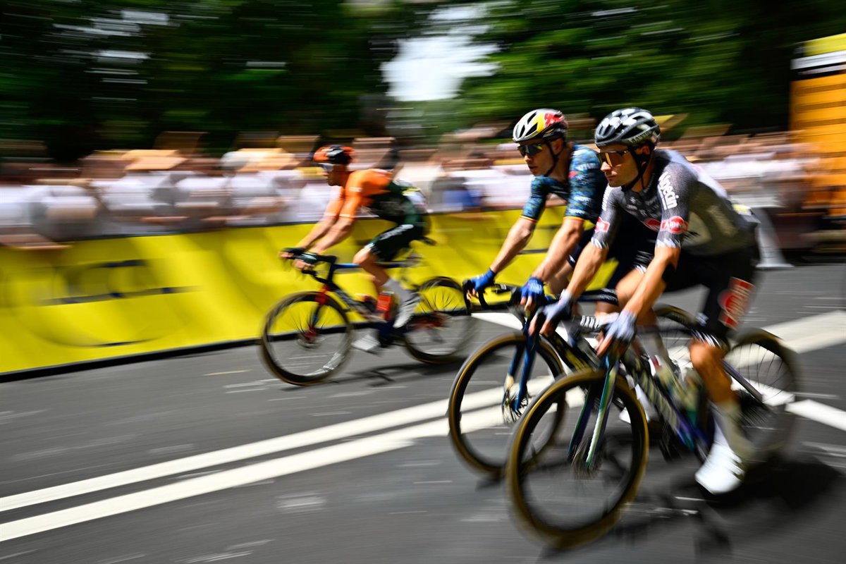 La 112ª edición del Tour de Francia se presenta en Lille con la participación de 10 ciclistas españoles.