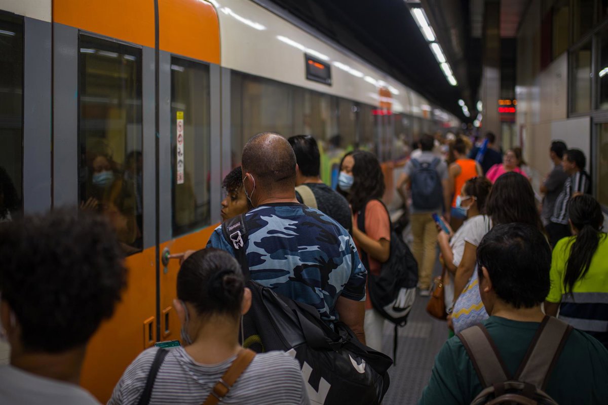 Los usuarios frecuentes de tren experimentan mayor ansiedad, depresión y malestar, revela un estudio.