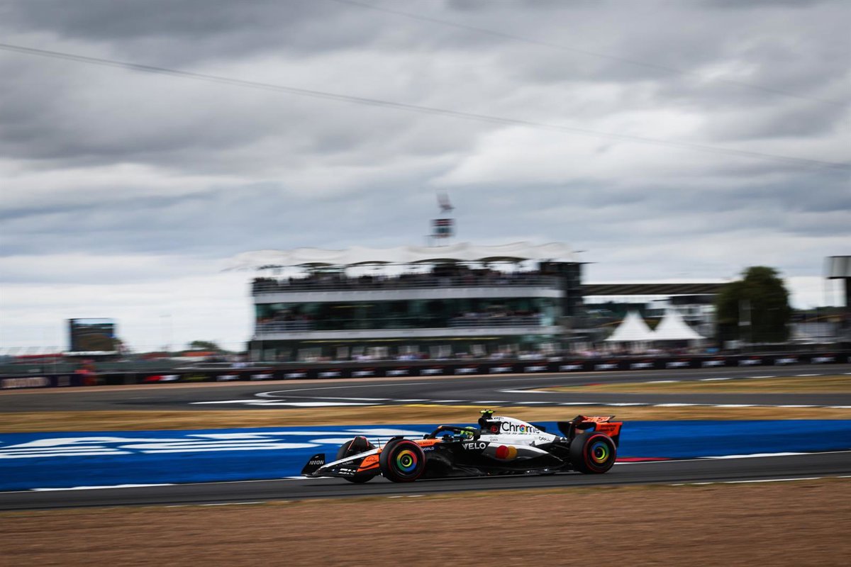 Norris Capitalizes on Piastri's Penalty to Triumph in Silverstone's Wet Conditions