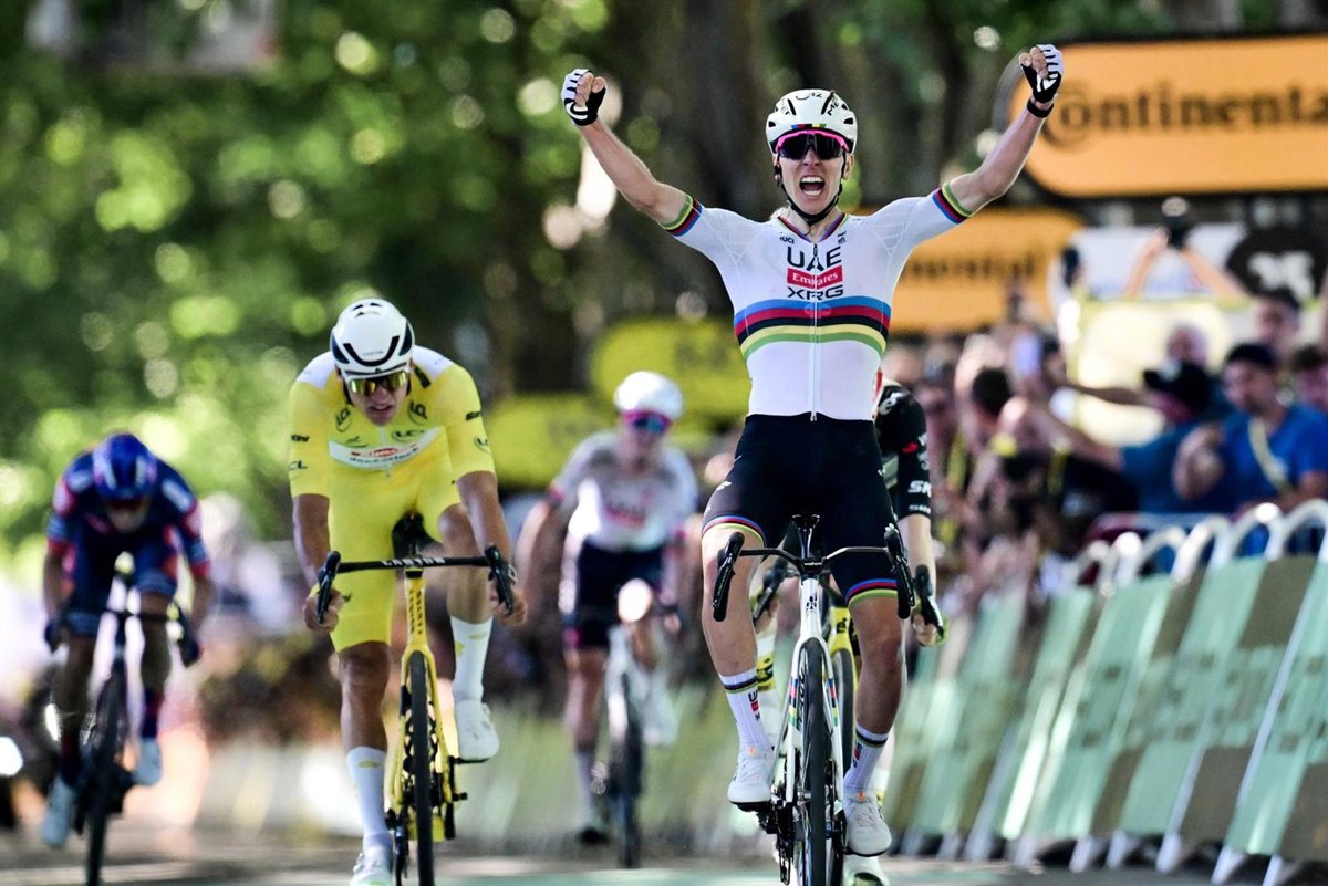 Tadej Pogačar alcanza su victoria número 100 y reafirma la competencia con Vingegaard en el Tour.