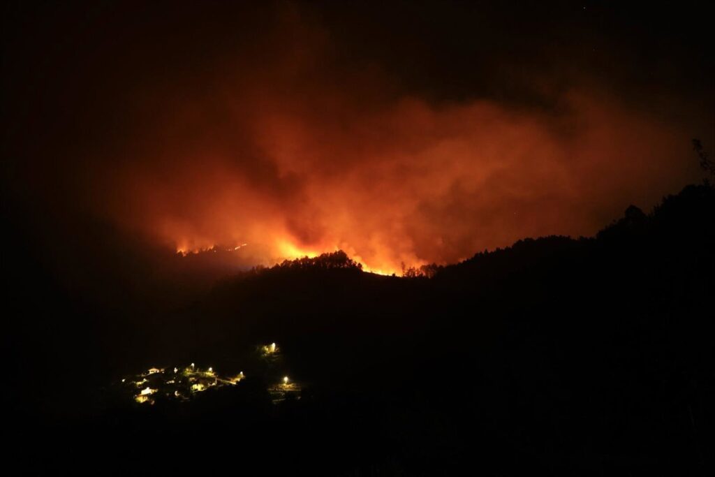 A pesar de la reducción de la superficie quemada, un estudio revela un aumento del 40% en la exposición mundial a incendios.
