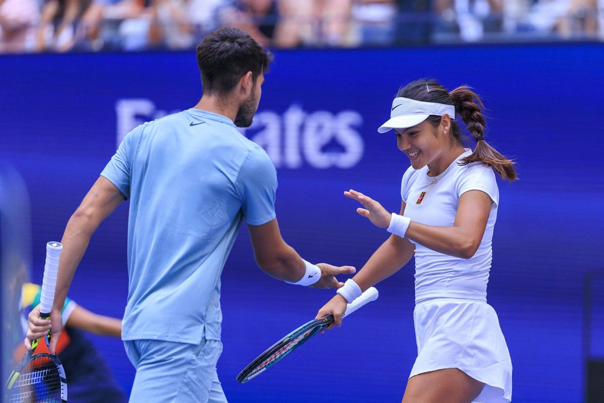 Alcaraz y Raducanu son eliminados en su debut en el dobles mixto del US Open.
