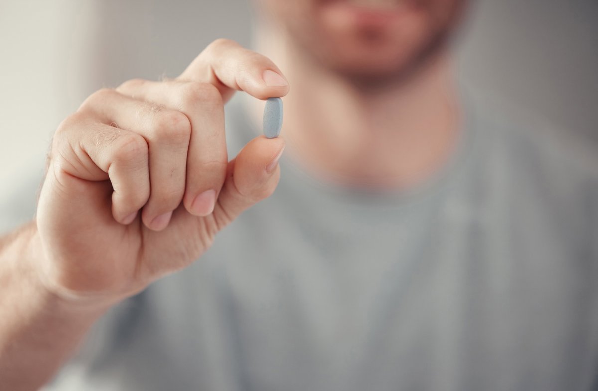 Ibuprofeno y paracetamol: ¿Facilitadores de la resistencia bacteriana a los antibióticos?