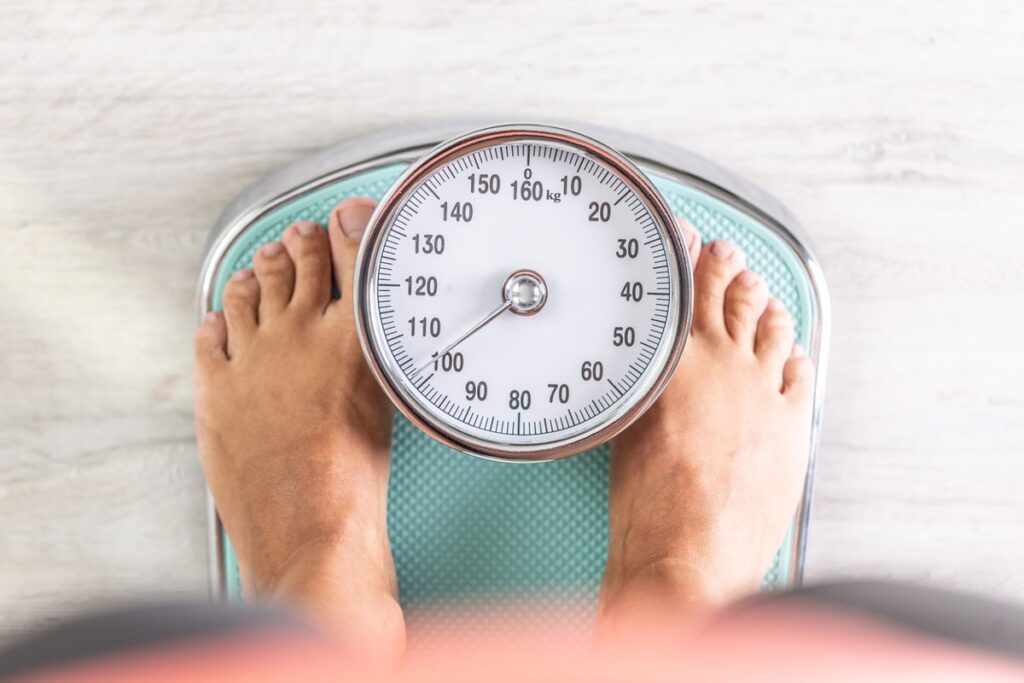 La falsa creencia sobre el metabolismo que todos hemos aceptado (y lo que realmente causa el aumento de peso)
