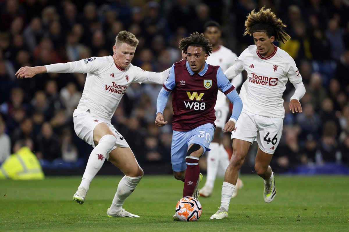 Luka Koleosho vuelve al Espanyol en calidad de cedido por el Burnley.