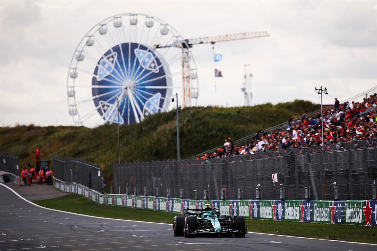 Multa a Mercedes por el choque entre Russell y Alonso en la FP3 de Zandvoort