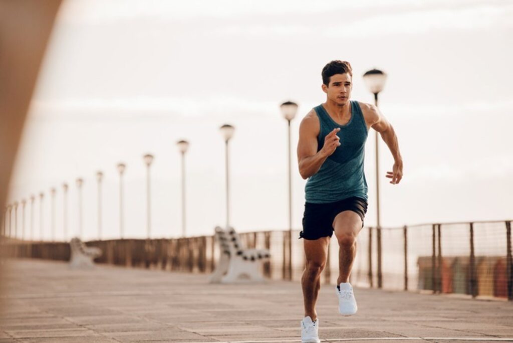 ¿Ejercicio y cáncer: ¿pueden los 30 minutos diarios ralentizar la enfermedad? La importancia del movimiento en nuestra salud.