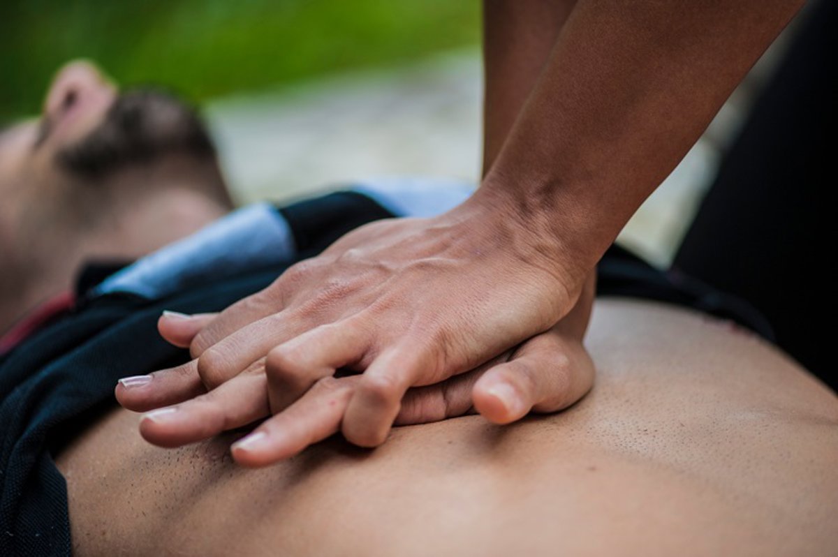Actuar en los primeros dos minutos tras una parada cardiorrespiratoria incrementa la supervivencia por encima del 70%