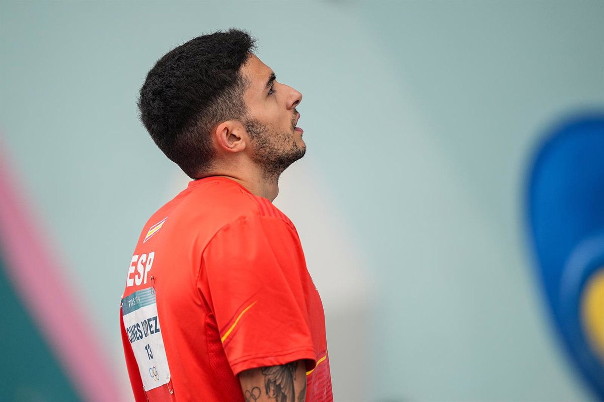 Alberto Ginés se acerca a las medallas en el Mundial de Escalada 2025