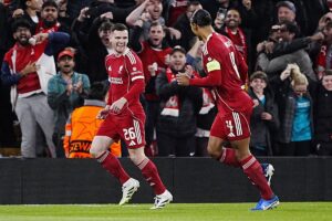 Anfield supera el doblete de Marcos Llorente