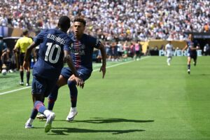 Dembélé se perderá, como mínimo, seis semanas por lesión, mientras que Doué estará fuera durante cuatro.