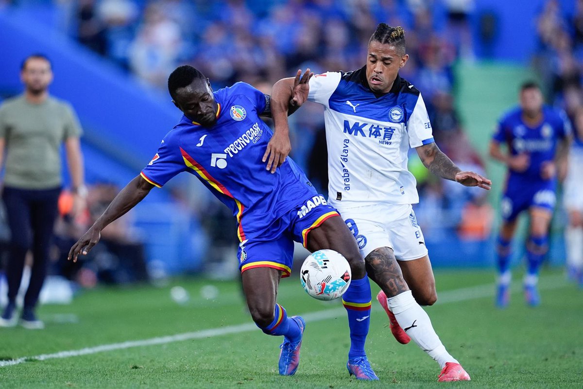 Getafe y Alavés luchan por un valioso empate en el Coliseum