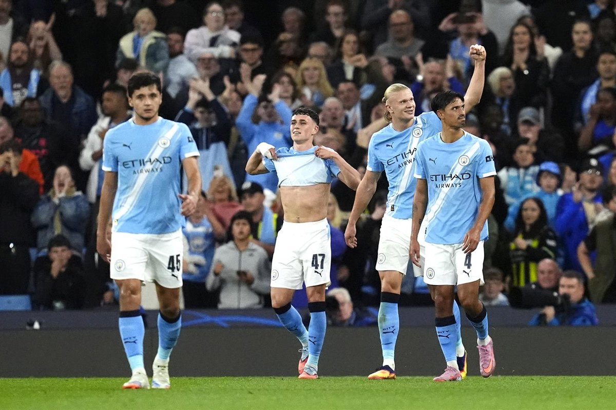 Haaland alcanza los 50 goles y el City desmantela al Nápoles.