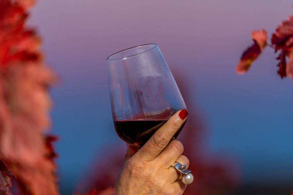 La EHAA se opone a etiquetar vinos de hasta 6 grados como 'bajos en alcohol': "Resulta peligrosamente engañoso"
