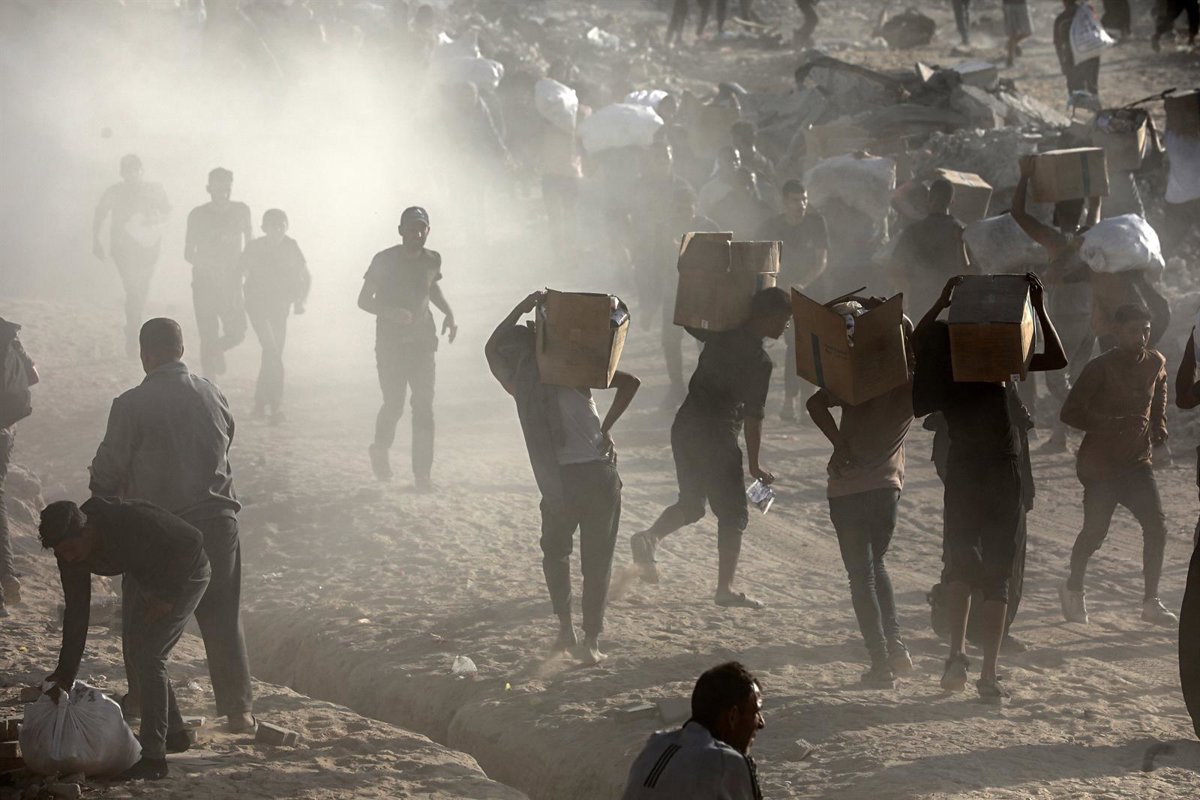 La comunidad médica condena la violación de derechos humanos en Gaza y solicita un alto el fuego urgente.