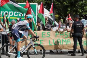 La etapa de Mos finalizará a 8 kilómetros de meta debido a las protestas pro-palestinas.