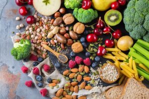 Los beneficios de una dieta rica en fibra y proteína vegetal para la salud de madres lactantes y sus bebés.