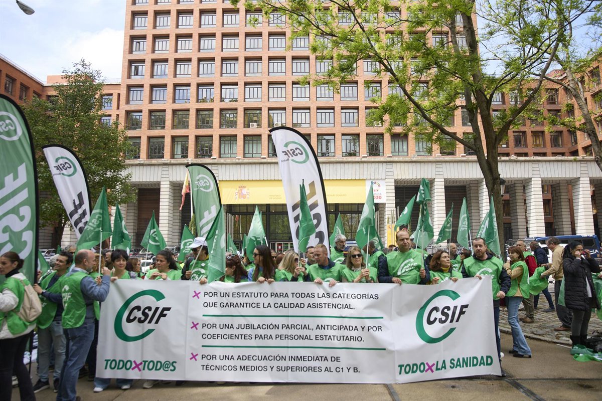 Los sindicatos se ausentarán de la reunión convocada por Sanidad este jueves para discutir el Estatuto Marco.