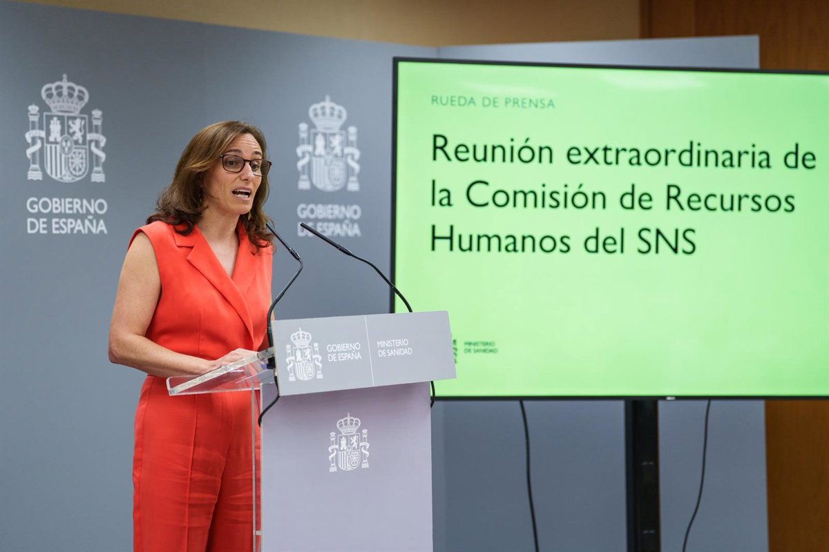 Mónica García convoca a los sindicatos a participar en el Foro Marco para discutir el Estatuto Marco con las CCAA.