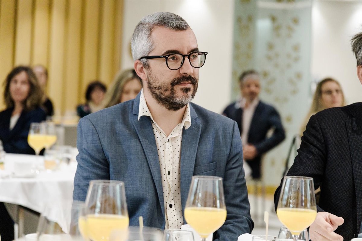 Padilla reafirma que el Estatuto Marco no aborda retribuciones ni jubilación anticipada: "No es nuestra responsabilidad"