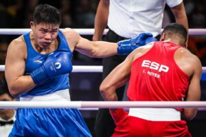 Reyes Pla se queda con el bronce tras ser eliminado en las semifinales del Mundial de boxeo.