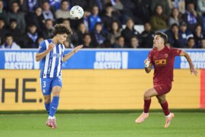 El Alavés no puede con Agirrezabala y el poste en el empate contra el Valencia.
