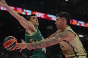 El Barça conquista el OAKA y aclara incertidumbres