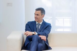 El Gobierno sugiere proteger el derecho al aborto en la Constitución.