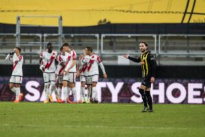 El Rayo logra un empate europeo con un penalti en el 103'