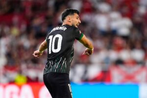 LaLiga denuncia cánticos de "violador" dirigidos a Rafa Mir en Mendizorroza