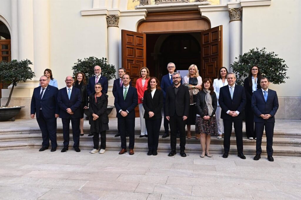 Las CCAA del PP se retiran del Pleno del CISNS al denunciar "uso partidista y sectario" por parte del Gobierno.