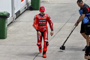 Marc Márquez elude la cirugía pero estará ausente en dos Grandes Premios.