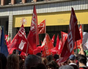 Sindicatos advierten sobre "acciones contundentes" si Sanidad y CCAA cierran la negociación del Estatuto Marco.