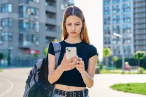 La preocupante tendencia en redes sociales que oculta los trastornos alimentarios tras la fachada de hábitos saludables.