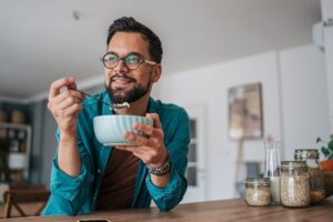 Un plan de choque: dieta única con este alimento que reduce el colesterol un 10% en solo 6 semanas