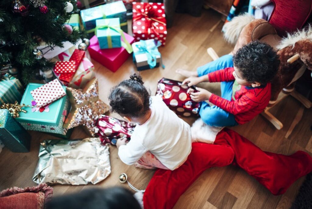 ¿Por qué tus hijos se irritan más después de recibir regalos?