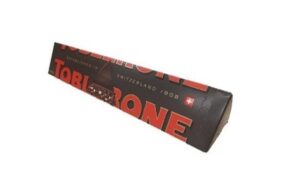 La AESAN advierte sobre la detección de alérgenos no especificados en una barra de chocolate negro Toblerone.