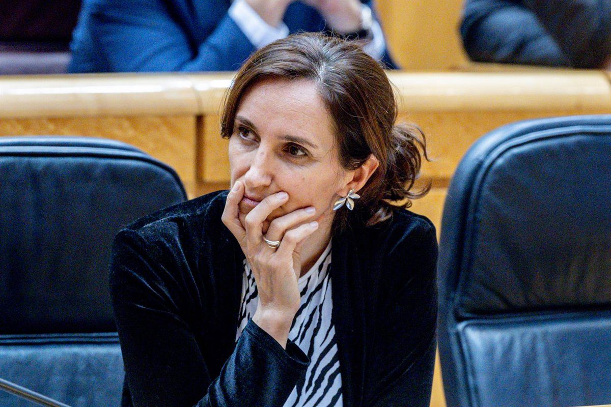 Mónica García considera la reforma de la ley de profesiones sanitarias como una oportunidad para continuar negociando mejoras.