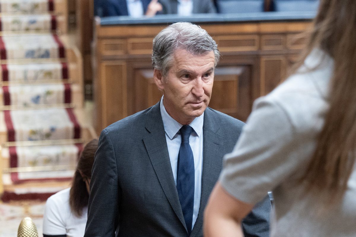 Feijóo: Sánchez 'se ríe' del Congreso al aprobar su dimisión, advierte sobre la indisciplina