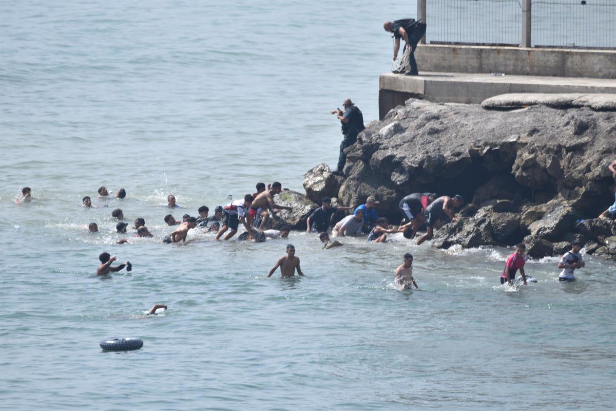 Líder ultraderechista alemán alerta sobre la "invasión" de Ceuta: "Podrían dirigirse a Alemania"