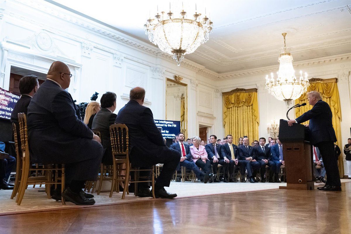 Trump insta a los republicanos a incluir a Irán en la nueva ley de sanciones contra Rusia
