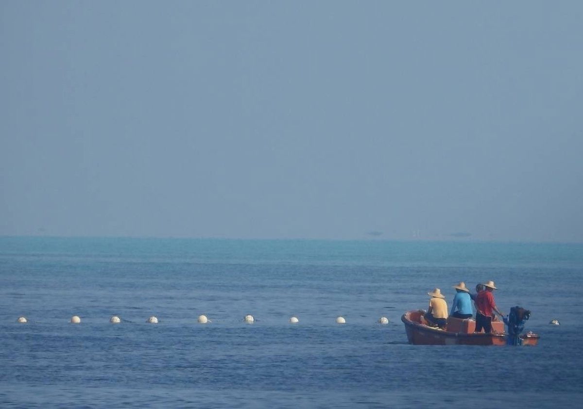 China denuncia a Filipinas por "violar su soberanía" tras avistamiento de aeronaves en aguas en disputa