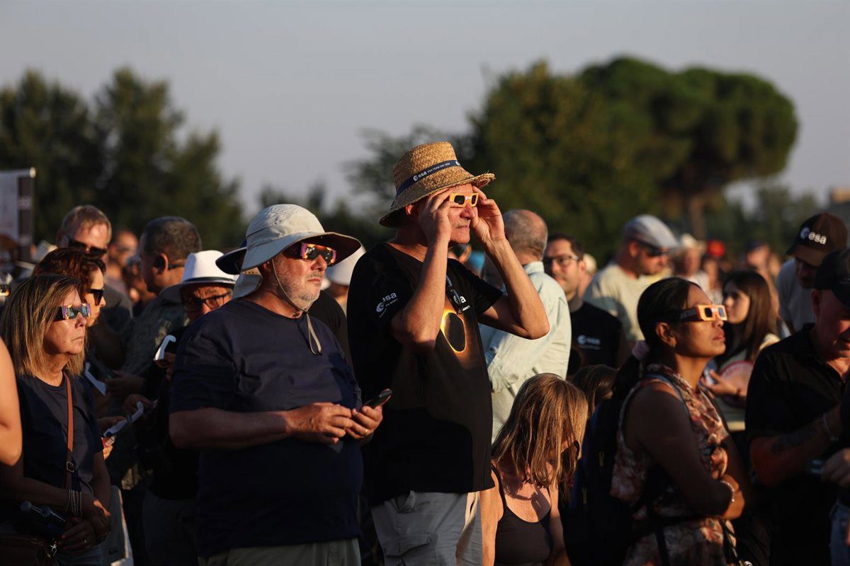 Cuidado: Si has observado el eclipse sin protección, estos síntomas podrían aparecer en horas o días.
