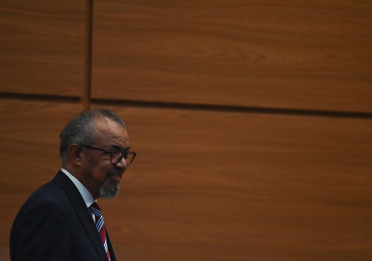 El director de la OMS advierte que la epidemia de ébola en la RDC "no está en absoluto bajo control"