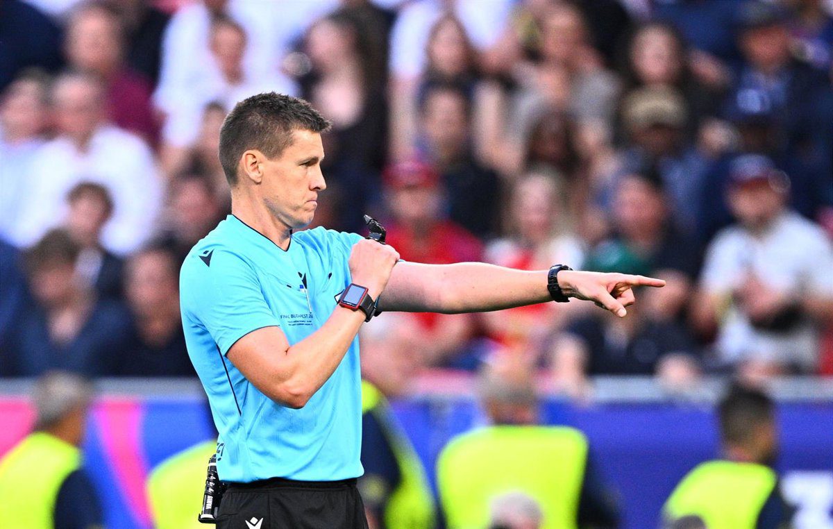 La UEFA advierte que será "muy rigurosa" con las demoras en el juego.