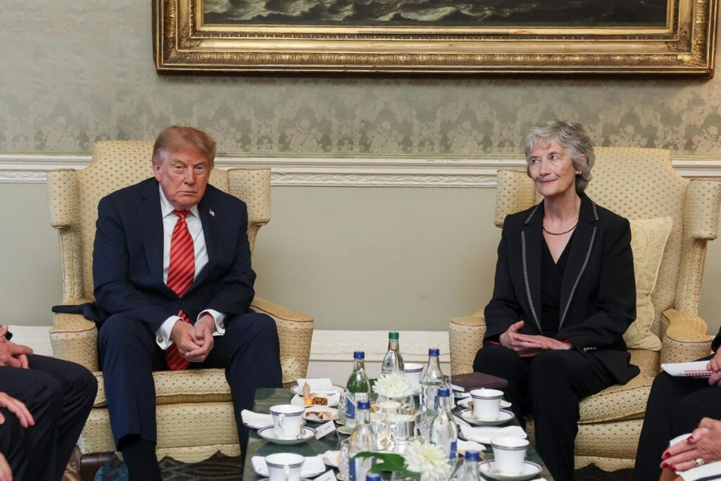 La presidenta irlandesa advierte a Trump: 'La normalización de la guerra y el genocidio es inaceptable'