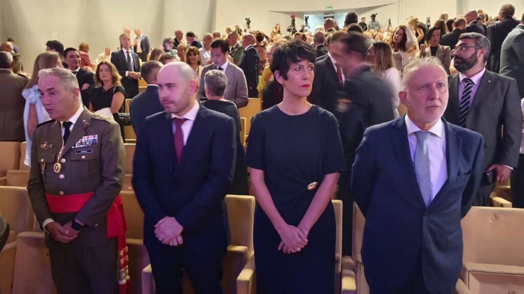 Torres pide a Feijóo 'rigor' tras las explicaciones del director de la Policía sobre el informe de Ceuta