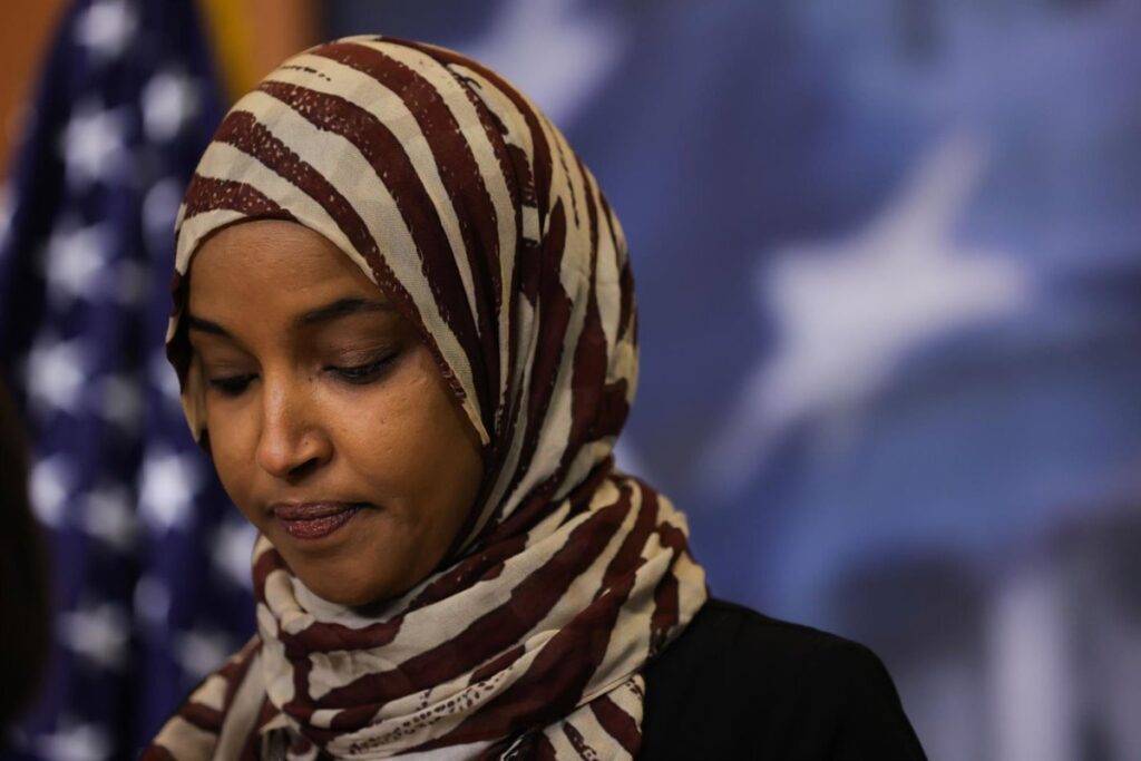 Agentes Federales Registran Domicilio de la Congresista Demócrata Ilhan Omar: Últimas Noticias