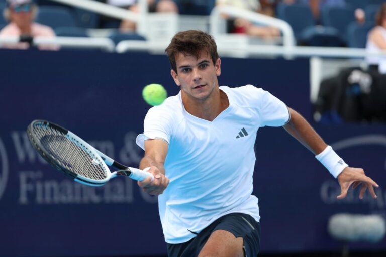 Jódar sucumbe en Basilea y complica su camino en las ATP Finals
